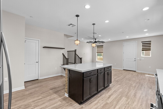 Building Photo - 105 Red Brick Dr