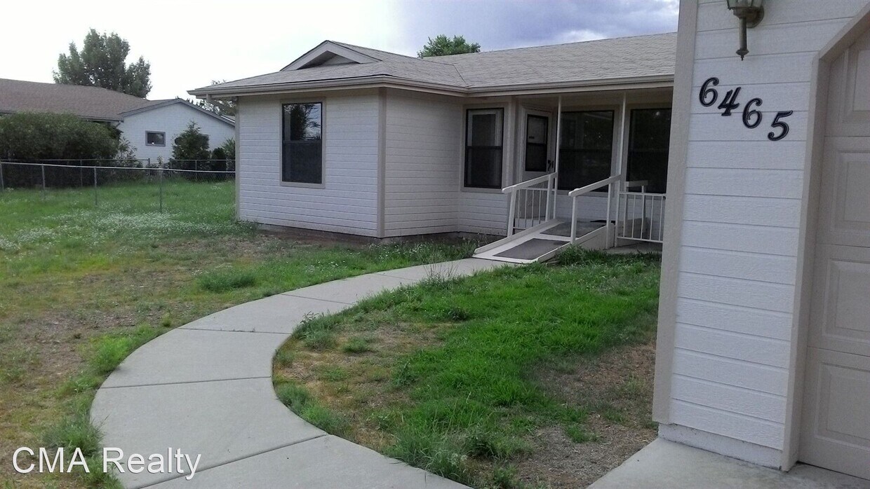 Primary Photo - 3 br, 2.5 bath House - 6465 E Sunset Lane