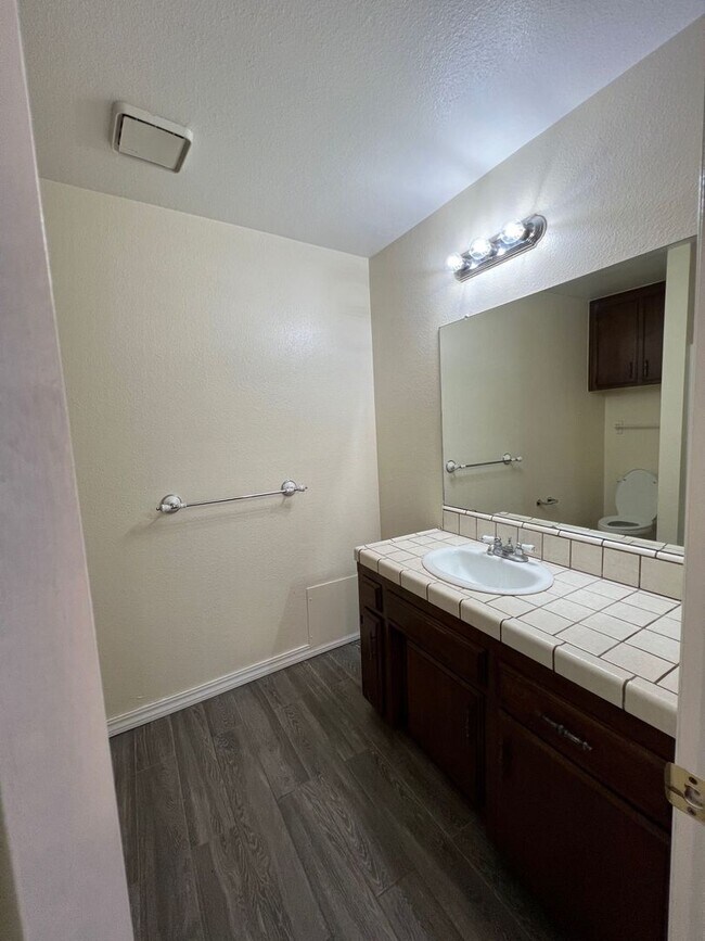 Foto del edificio - 21421 Circle Dr