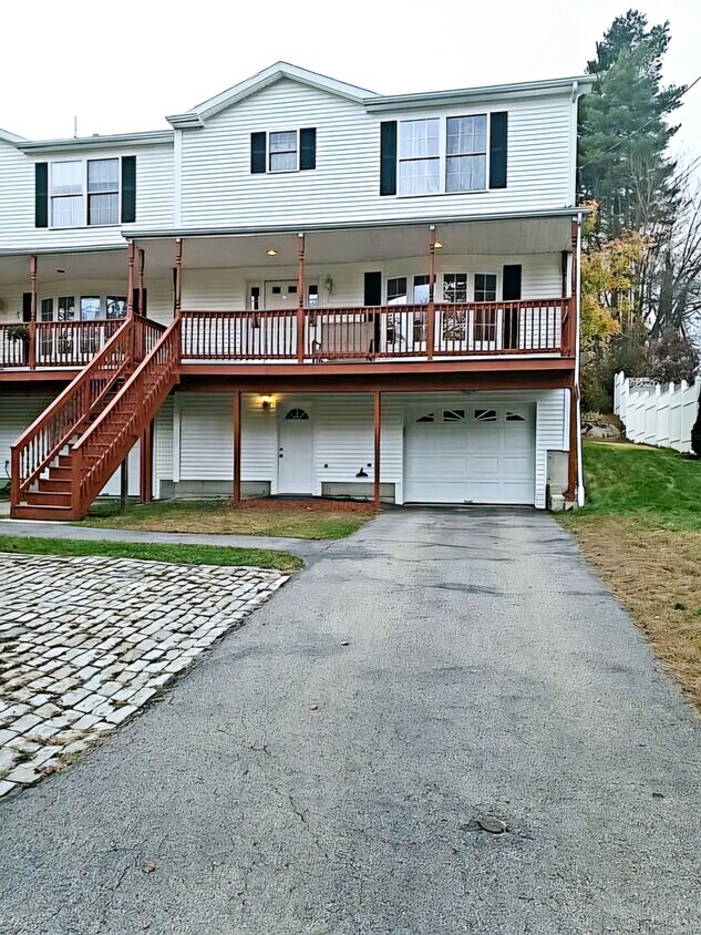 7 Livermore St, Worcester, MA 01606 Townhome Rentals in Worcester MA