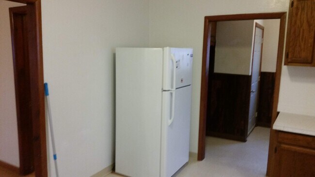 Kitchen - 416 Hamilton St