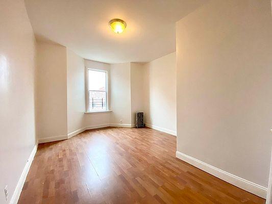 Foto principal - 3 bedroom in BRONX NY 10468