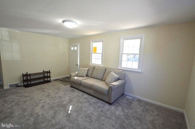 Foto del edificio - 267 Mott Ave