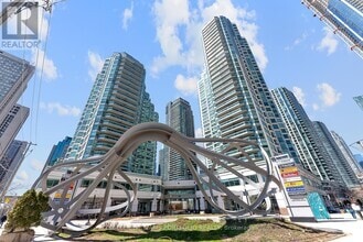 Building Photo - 10-3310 Yonge St