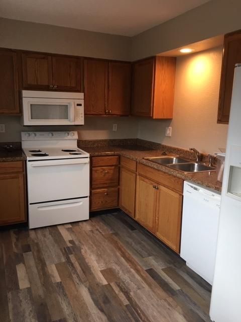 Building Photo - 403 Mountain View Place #C