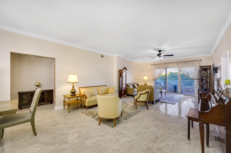 12077 Gandy Blvd N Unit 333, St. Petersburg, FL 33702 Apartment for