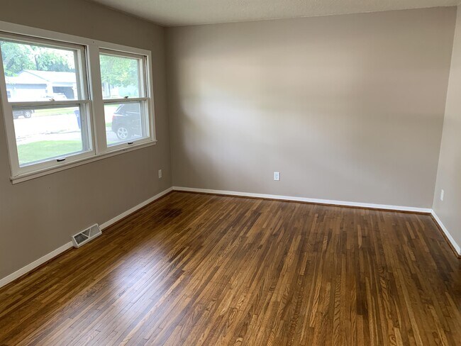 Foto del edificio - 513 W Clark St