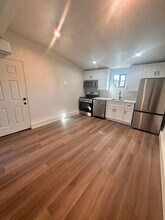 Building Photo - 352 Bonito Ave