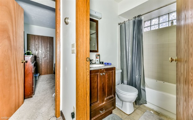 Building Photo - 1 br, 1 bath Apartment - 3210 Kennett Sq