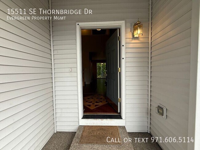 Photo - 15511 SE Thornbridge Dr House