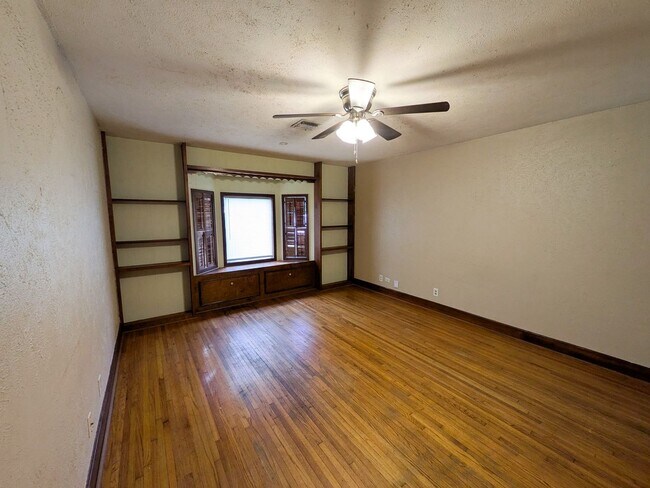 Building Photo - 770 Peyton Dr