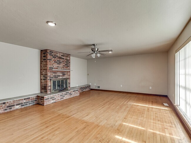 Foto del edificio - 27115 Western Ave