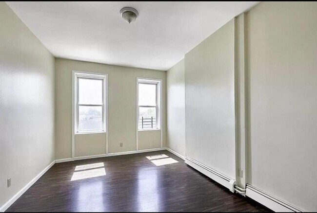 Building Photo - 157 Monticello Ave