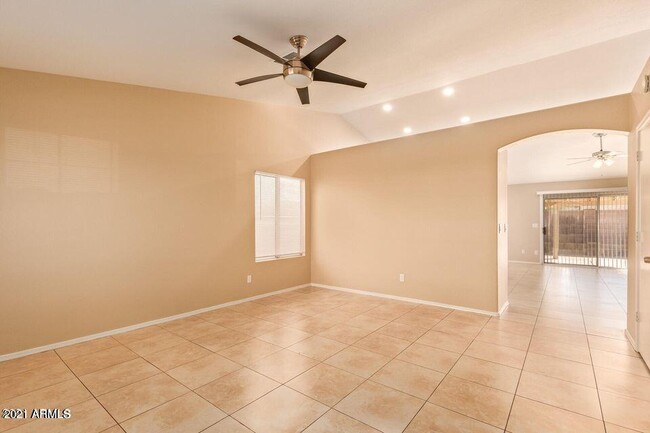 Building Photo - 6727 W Cherry Hills Dr