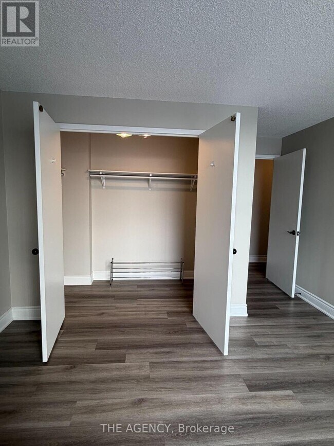 Building Photo - 90 Dale Ave