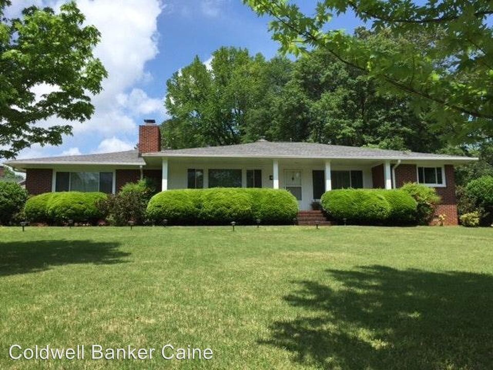 Primary Photo - 3 br, 2 bath House - 133 Dellwood Drive