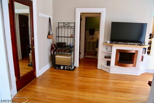 Building Photo - 49 Park Ave