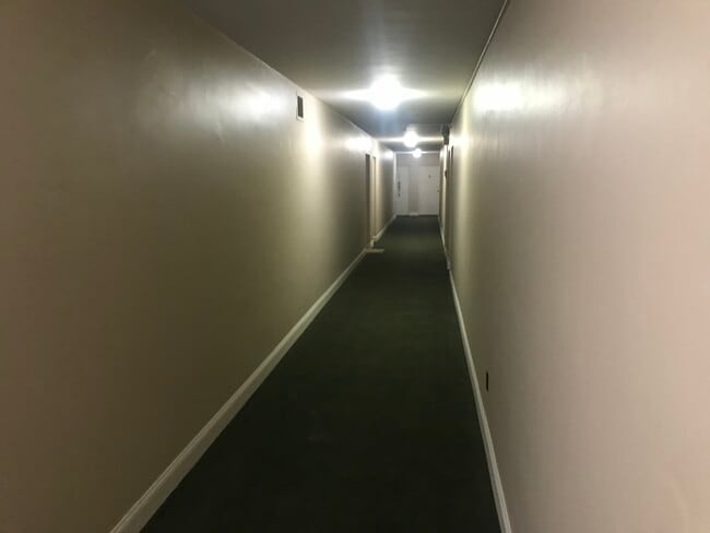Building Photo - Hoodridge Terrace Apartments