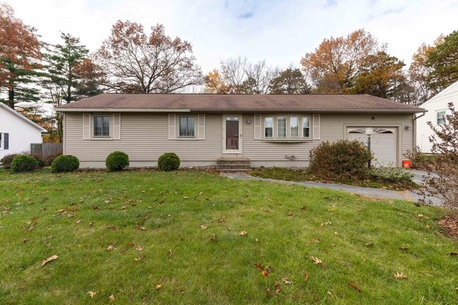 Building Photo - 445 Westwood Dr