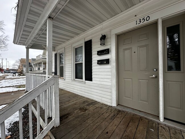 Building Photo - 1350 Cherry St