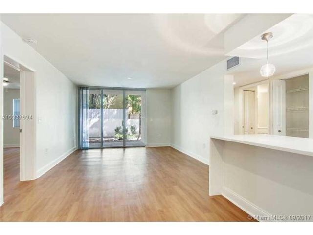 Building Photo - 3605 NE 207th St