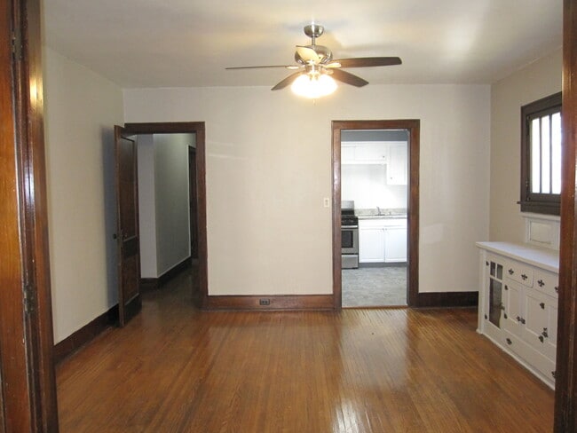 Building Photo - 518 South St