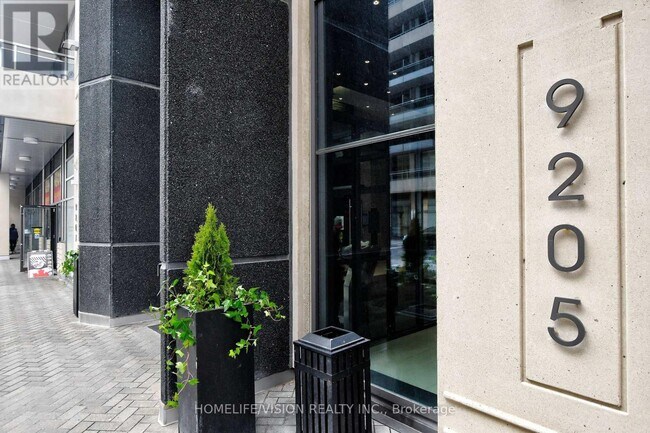 Building Photo - 9205-9205 Yonge St
