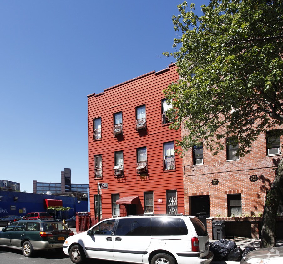 Building Photo - 17 Park St