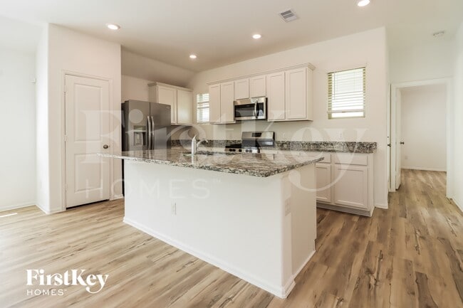 Foto del edificio - 5212 Winding Strm Dr