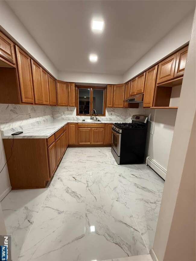 Foto del edificio - 967 E 23rd St