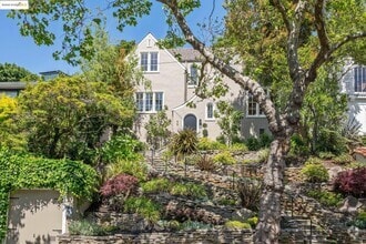 Building Photo - 95 Alvarado Pl