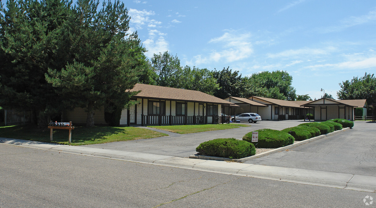 Primary Photo - Garfield Square