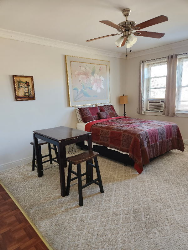 Foto principal - 2339 E 71st St
