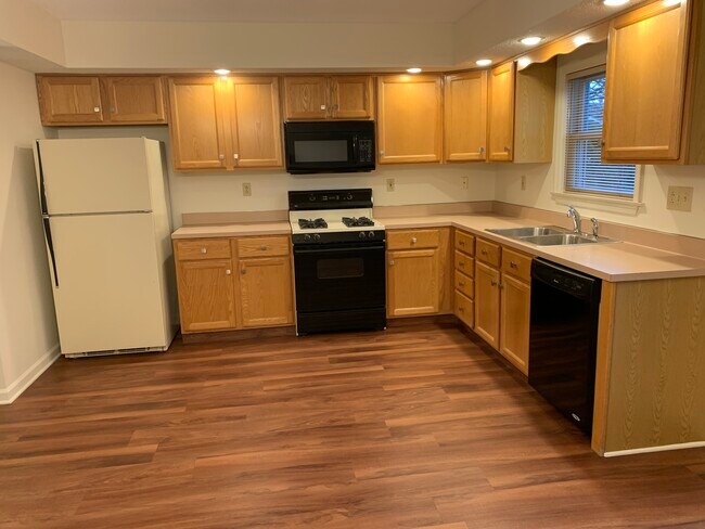 Kitchen - 7 Mruck St
