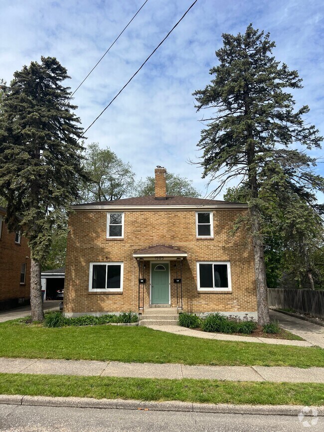 Image showcasing Best Luxury South East End Apartments for Rent - Grand Rapids, MI ...
