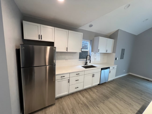 Photo - 1819 S Laflin St Townhome