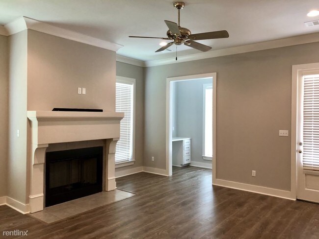 Foto del edificio - 3 br, 2 bath House - Dutchtown Meadows