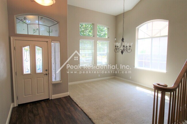 Building Photo - 5 br, 3.5 bath House - 6146 Frost Ridge Way