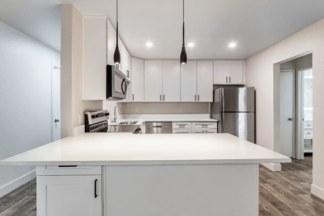 Foto del edificio - 172 W Clinton Ave