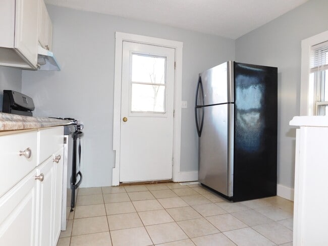 Building Photo - 104 Harvard St