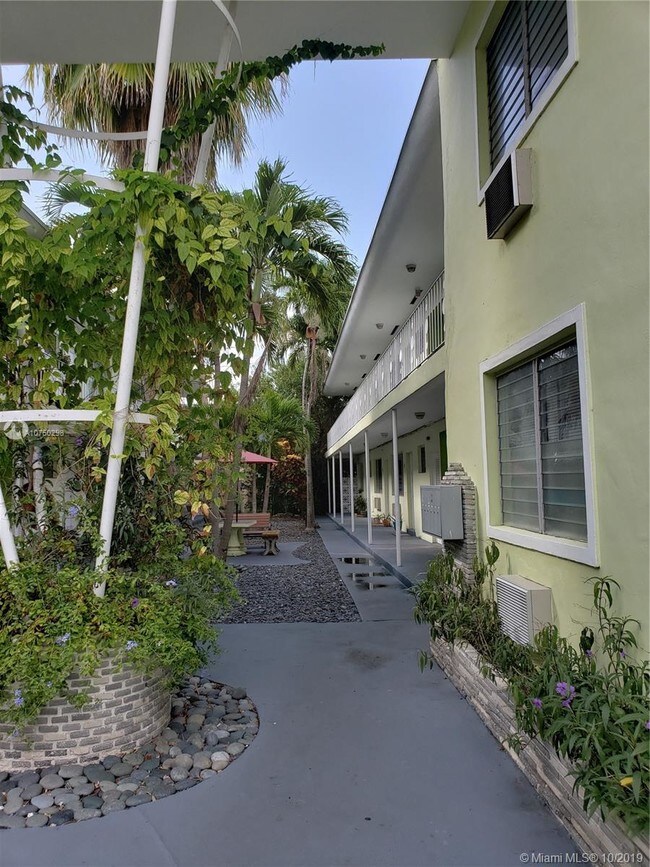 Building Photo - 1200 Marseille Dr