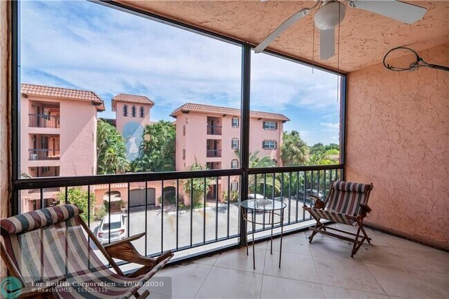 Foto del edificio - 660 Tennis Club Dr