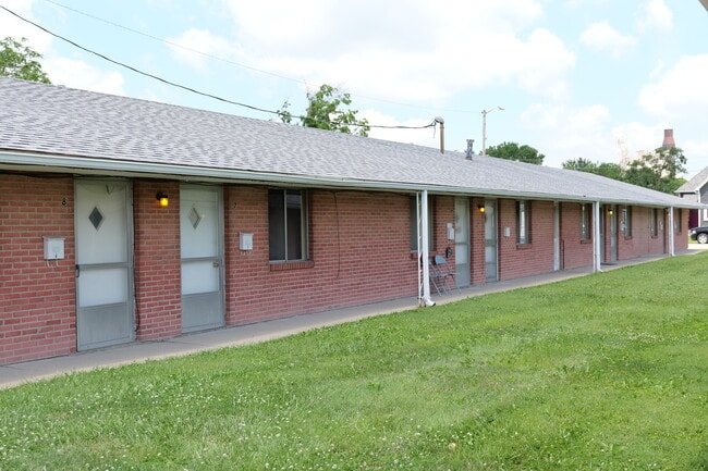 Building Photo - 403-407 E Washington St