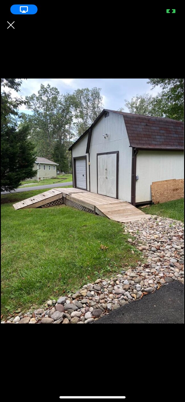 Shed - 1617 Wise Rd