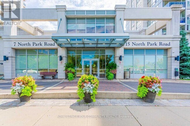 Building Photo - 7-207 N Park Rd