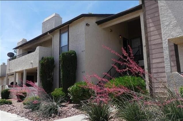 Primary Photo - 1654 Justin Cir