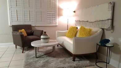 Building Photo - 333 SE Martin Ave