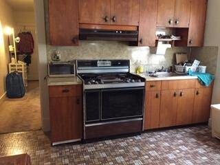 Primary Photo - 22 Odell Ave