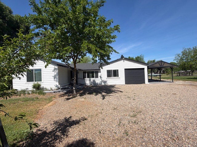 Foto del edificio - 10861 Live Oak Rd