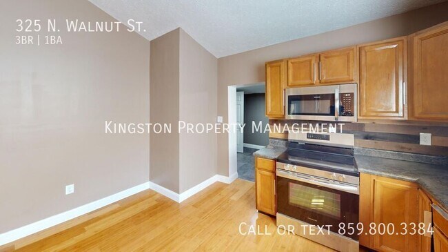 Foto del edificio - 3 bedroom 1 bathroom for rent! 1/2 off sec...